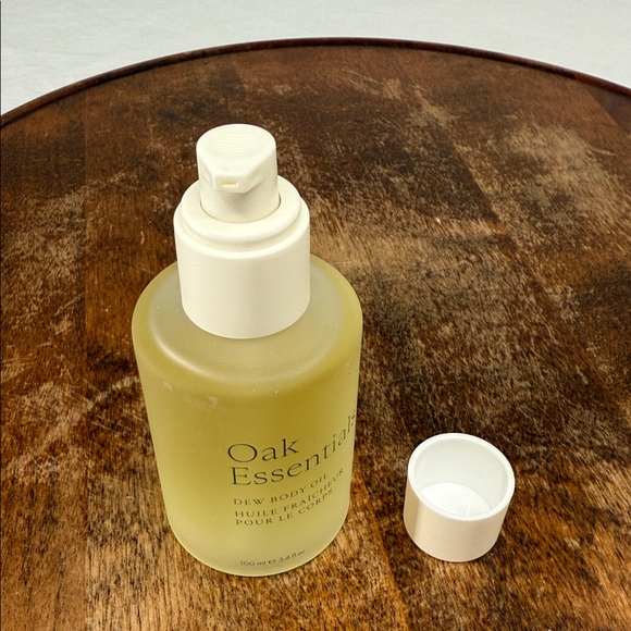 Oak Essentials Dew Body Oil 100ml 3.4 fl oz Pump Bottle Nordstrom Revolve - Picture 10 of 10